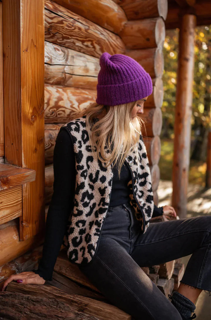 ASTRID™ | The Leopard Knit Vest