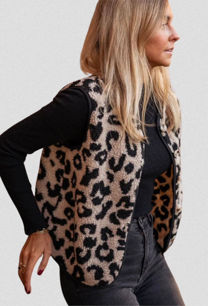 ASTRID™ | The Leopard Knit Vest