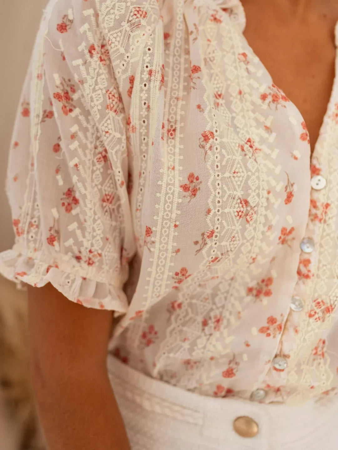 ELINA™ | THE FLOWER BLOUSE